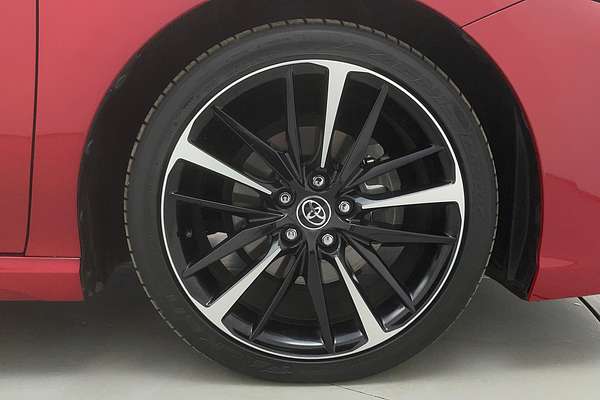 2018 Toyota Camry SX GSV70R