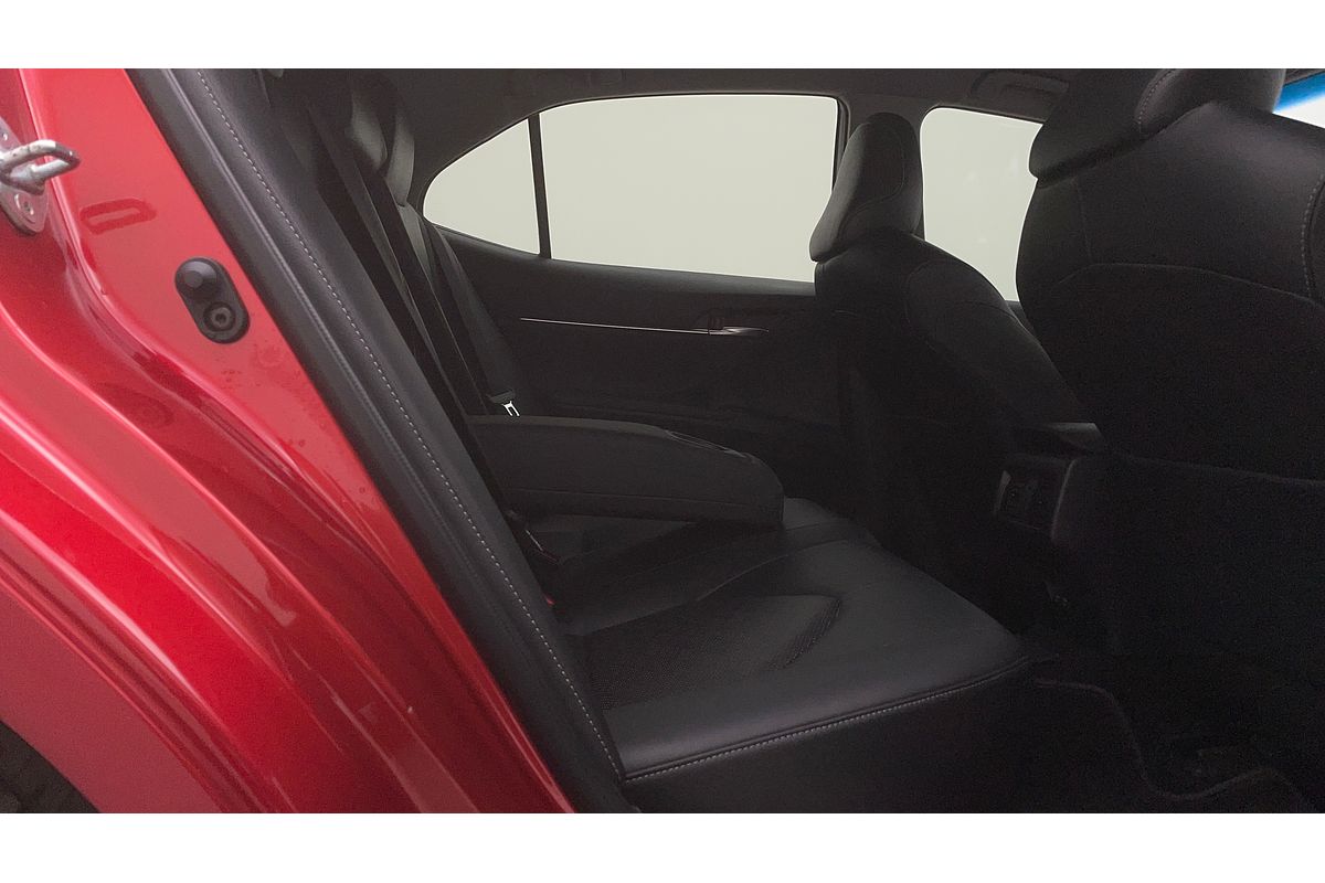 2018 Toyota Camry SX GSV70R