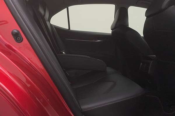 2018 Toyota Camry SX GSV70R