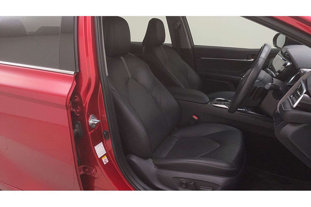 2018 Toyota Camry SX GSV70R