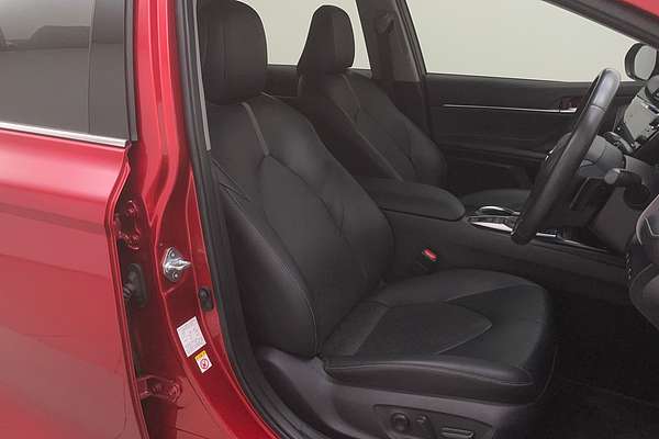 2018 Toyota Camry SX GSV70R