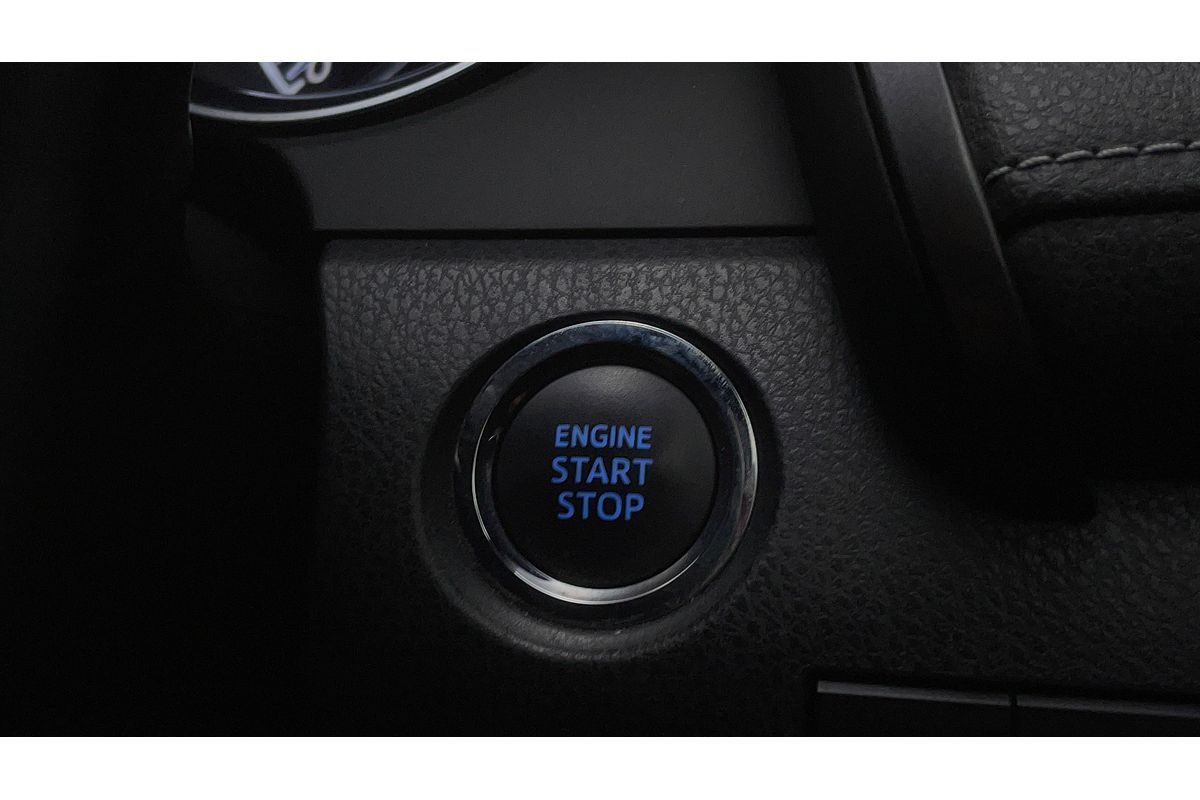 2018 Toyota Camry SX GSV70R