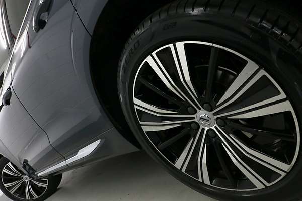 2021 Volvo XC60 B5 Inscription