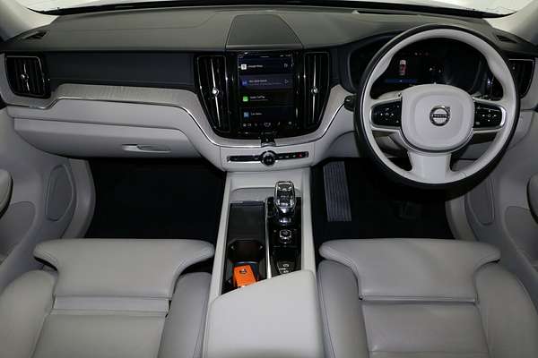 2021 Volvo XC60 B5 Inscription