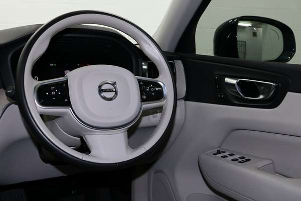 2021 Volvo XC60 B5 Inscription