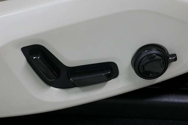 2021 Volvo XC60 B5 Inscription
