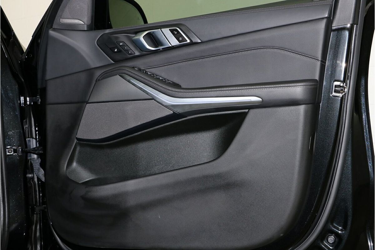 2020 BMW X5 M50i G05