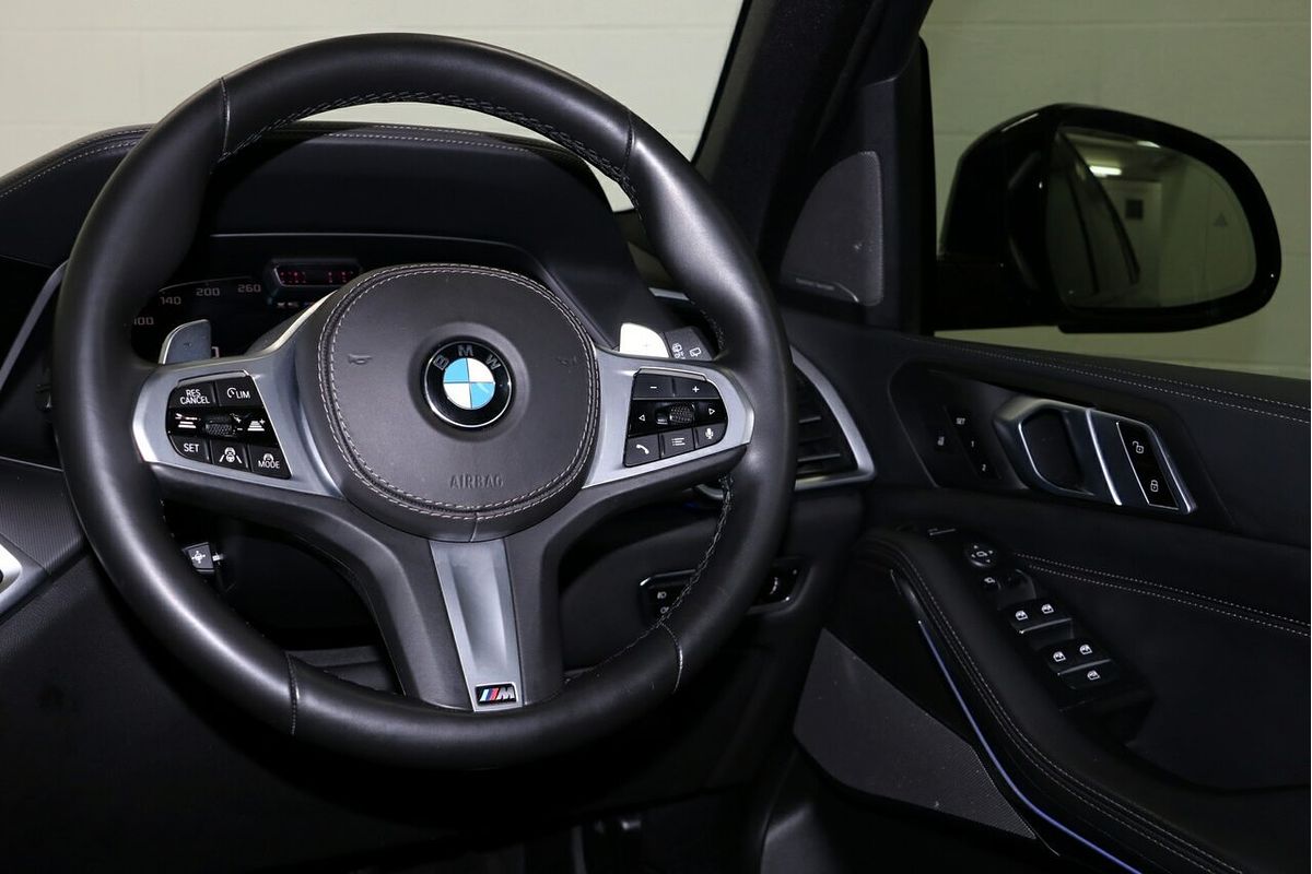 2020 BMW X5 M50i G05