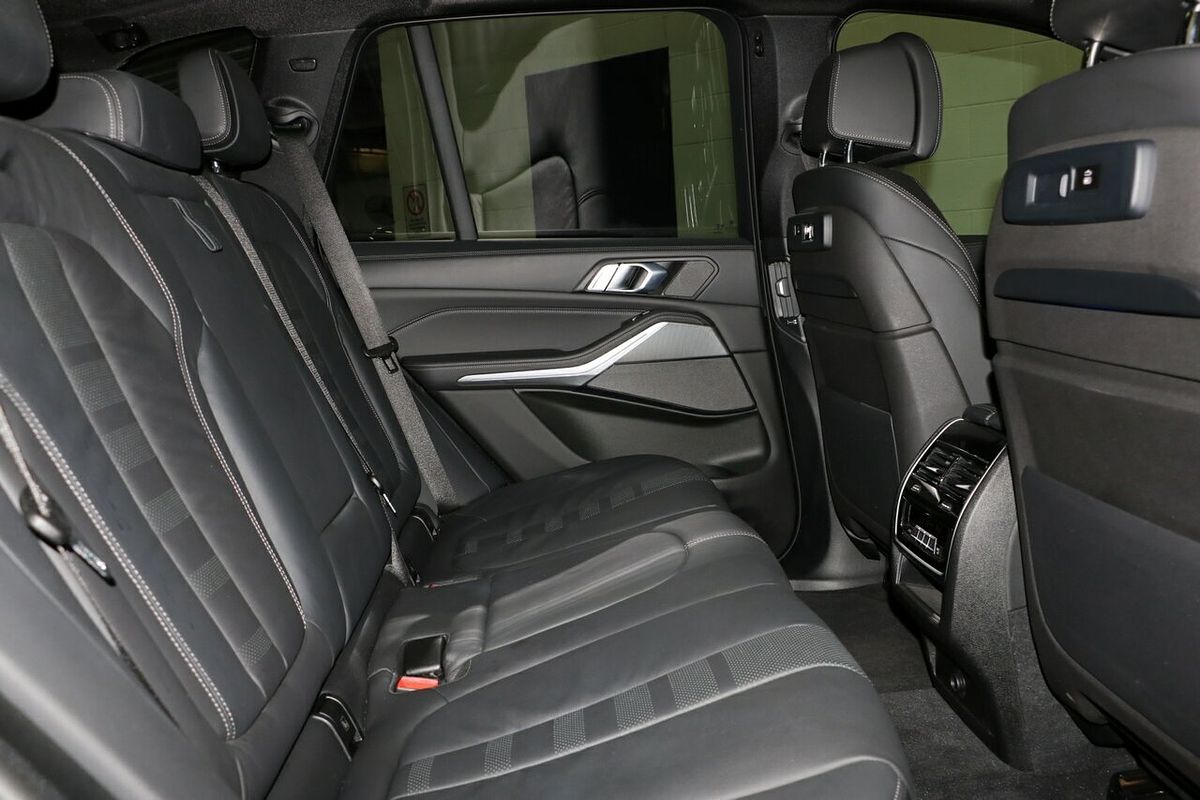 2020 BMW X5 M50i G05