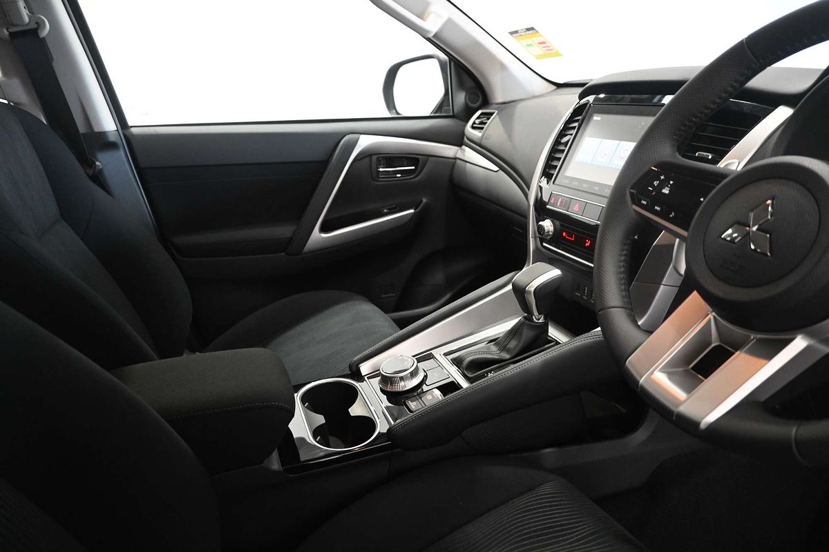 2024 Mitsubishi Pajero Sport GLX QG