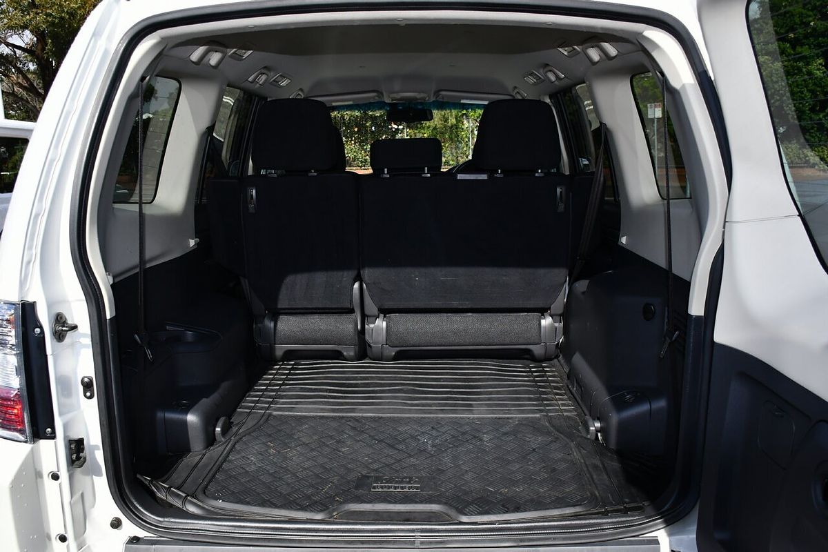 2017 Mitsubishi Pajero GLX NX