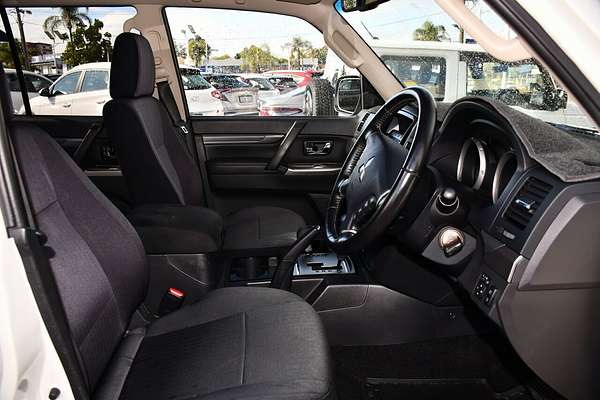 2017 Mitsubishi Pajero GLX NX