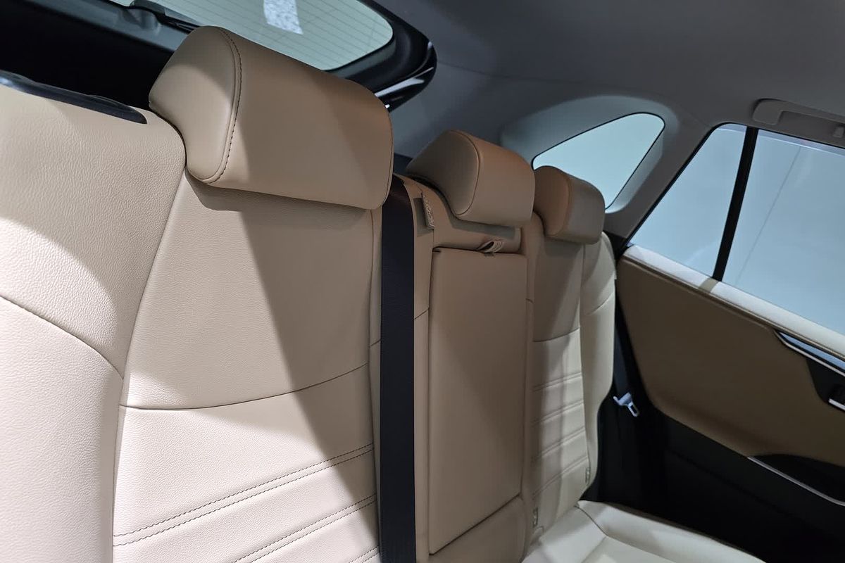 2021 Toyota RAV4 Cruiser AXAH54R