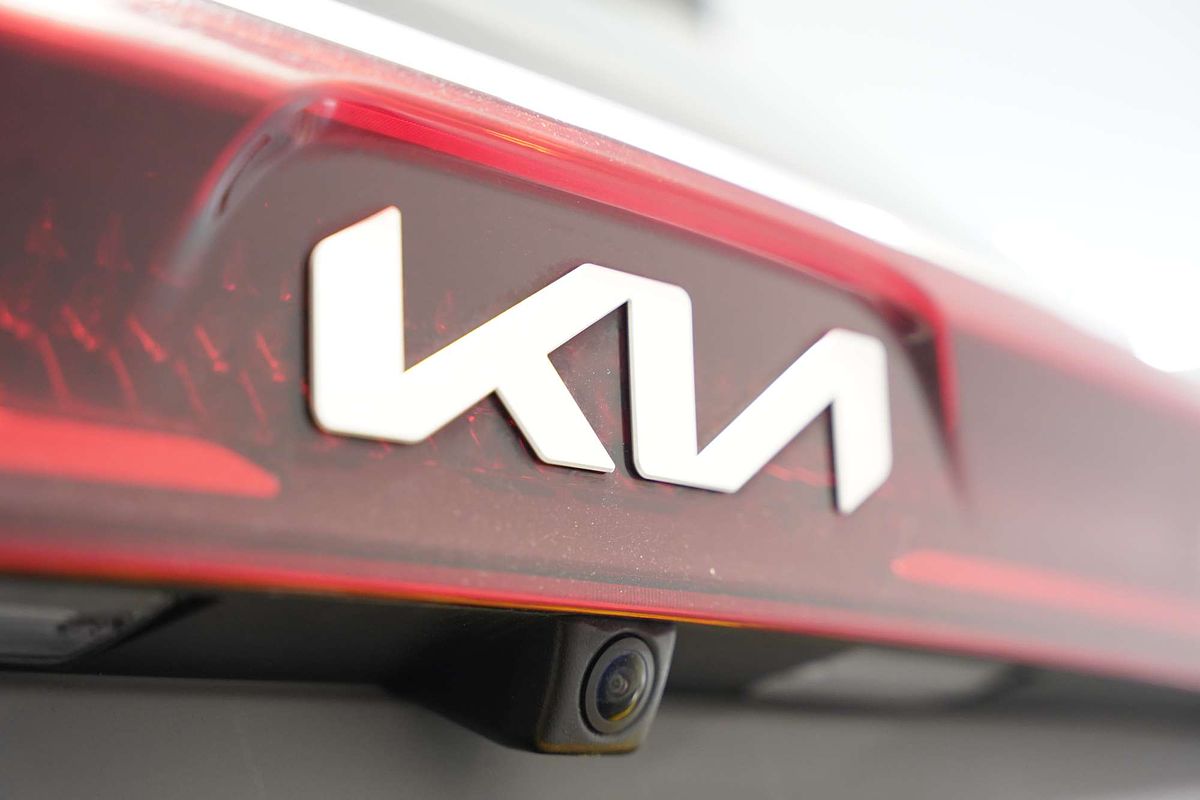 2023 Kia Carnival S KA4