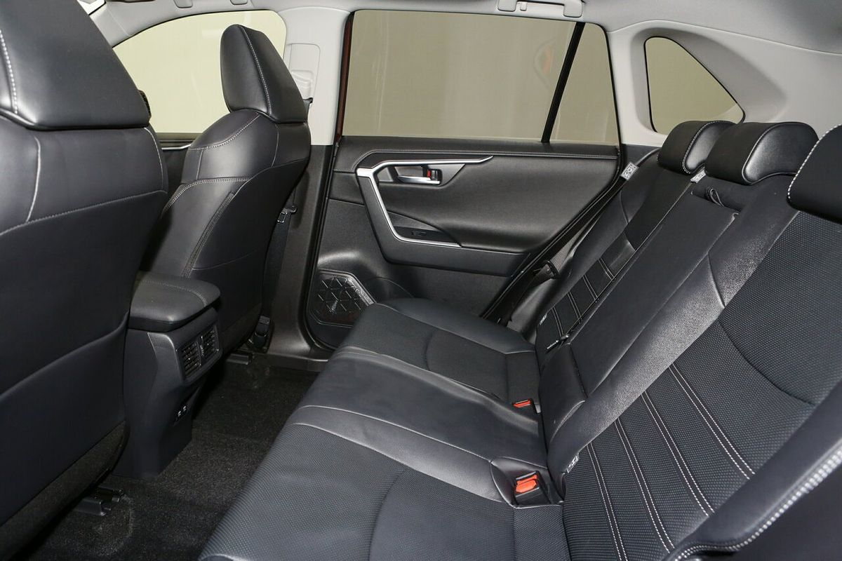 2021 Toyota RAV4 Cruiser AXAH54R