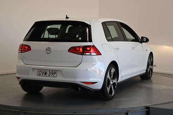 2016 Volkswagen Golf GTI 7