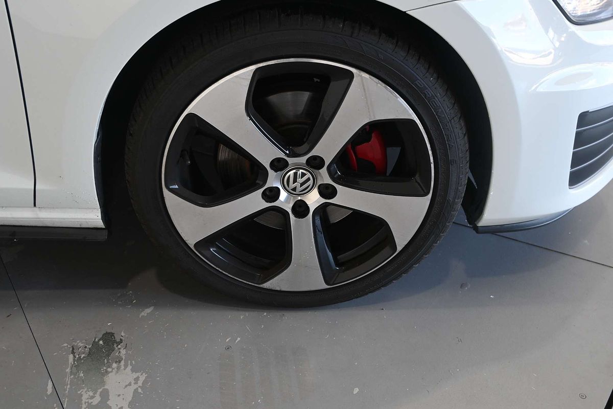 2016 Volkswagen Golf GTI 7