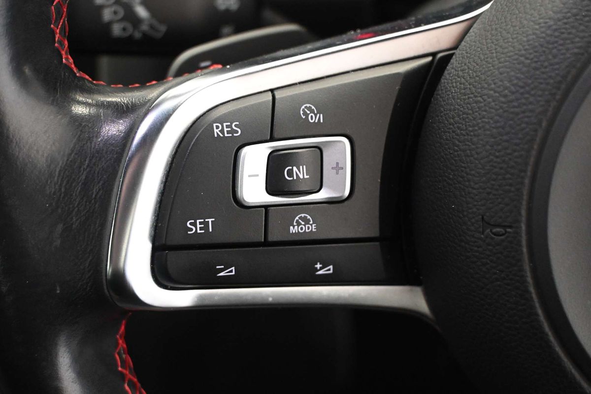 2016 Volkswagen Golf GTI 7