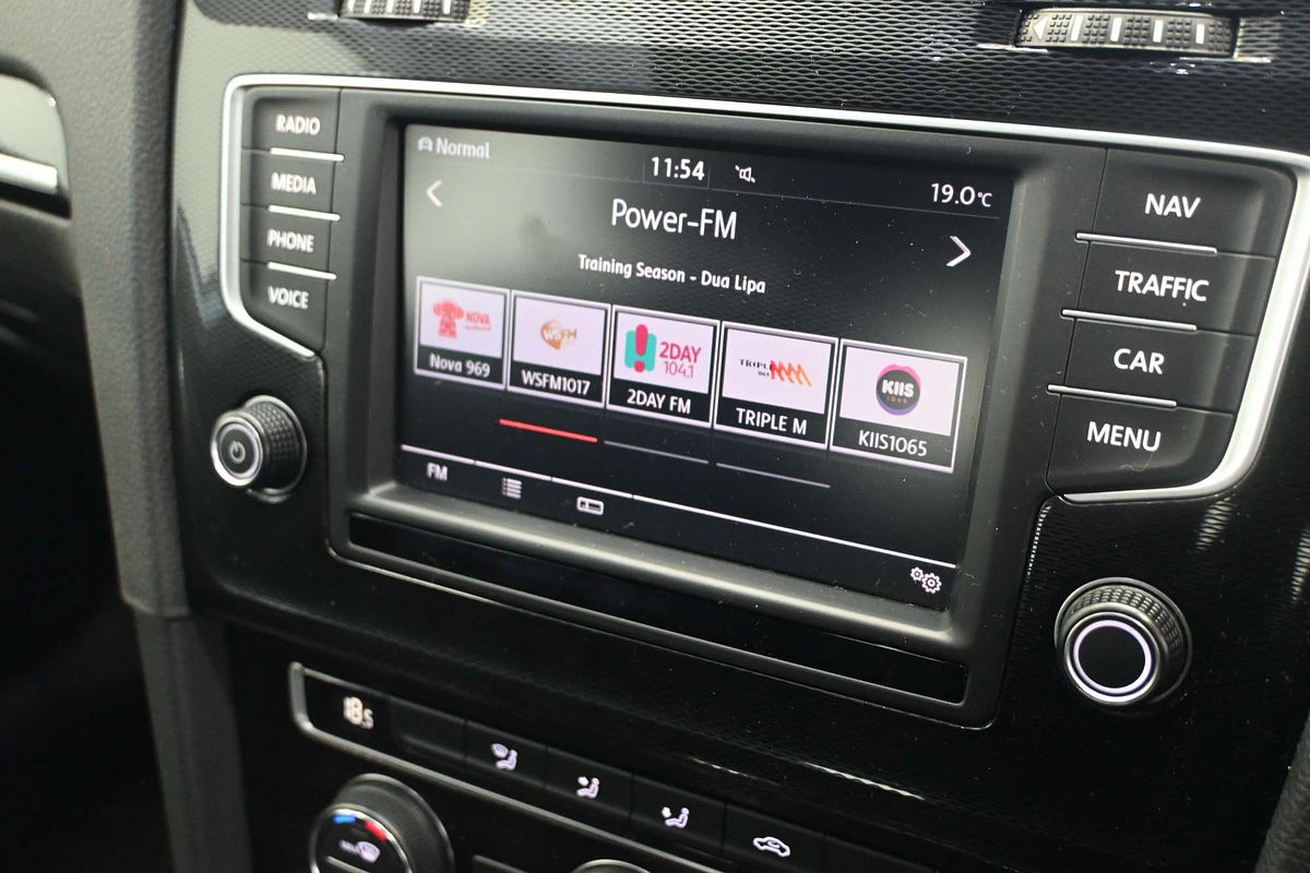 2016 Volkswagen Golf GTI 7
