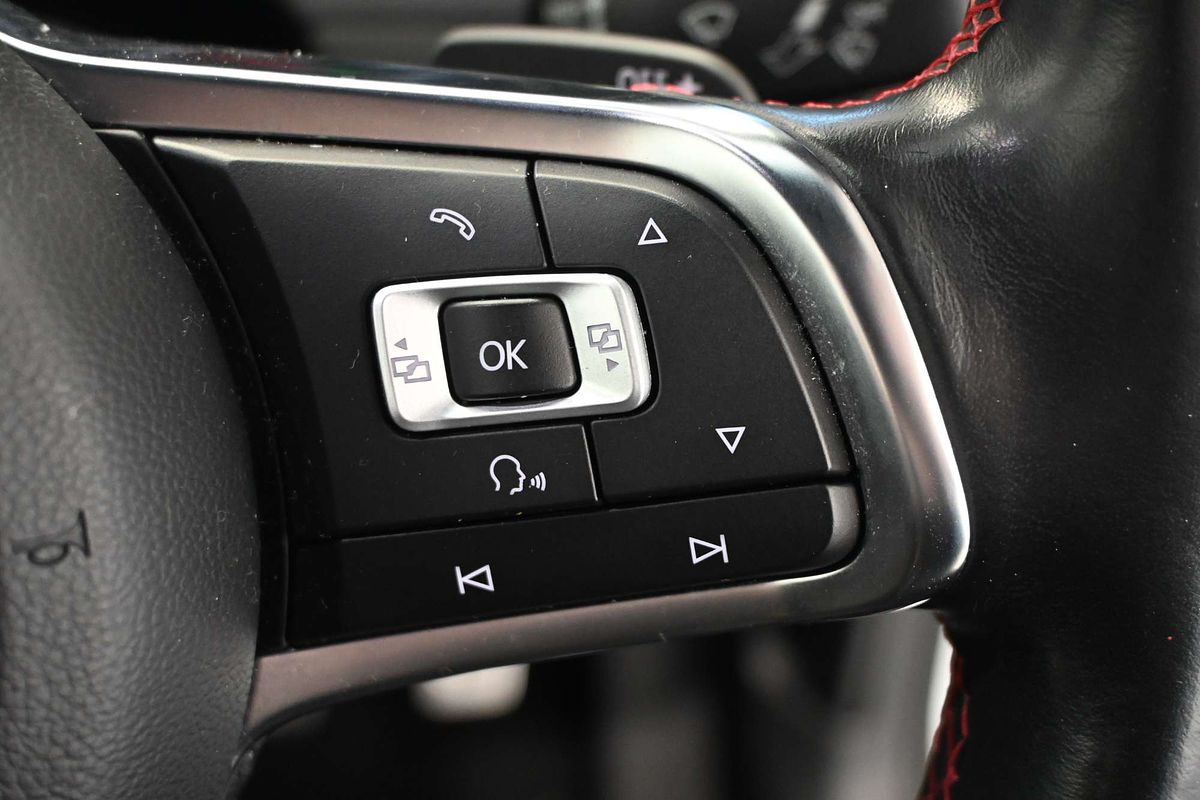 2016 Volkswagen Golf GTI 7