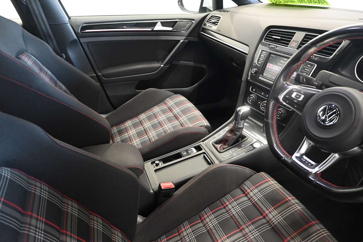 2016 Volkswagen Golf GTI 7