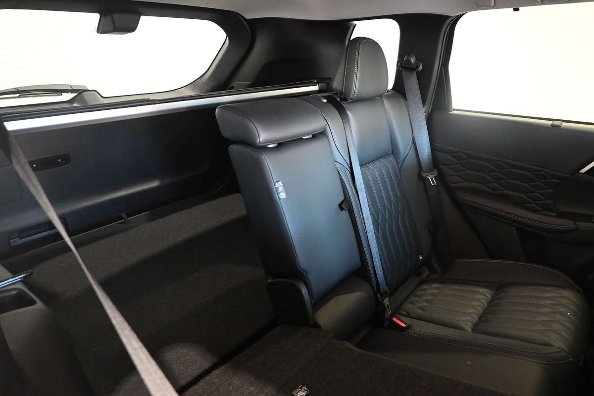 2025 Mitsubishi Outlander Exceed ZM