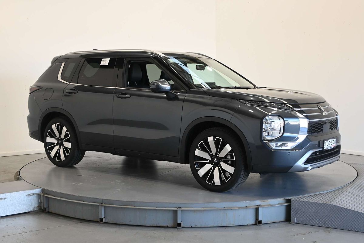 2025 Mitsubishi Outlander Exceed ZM