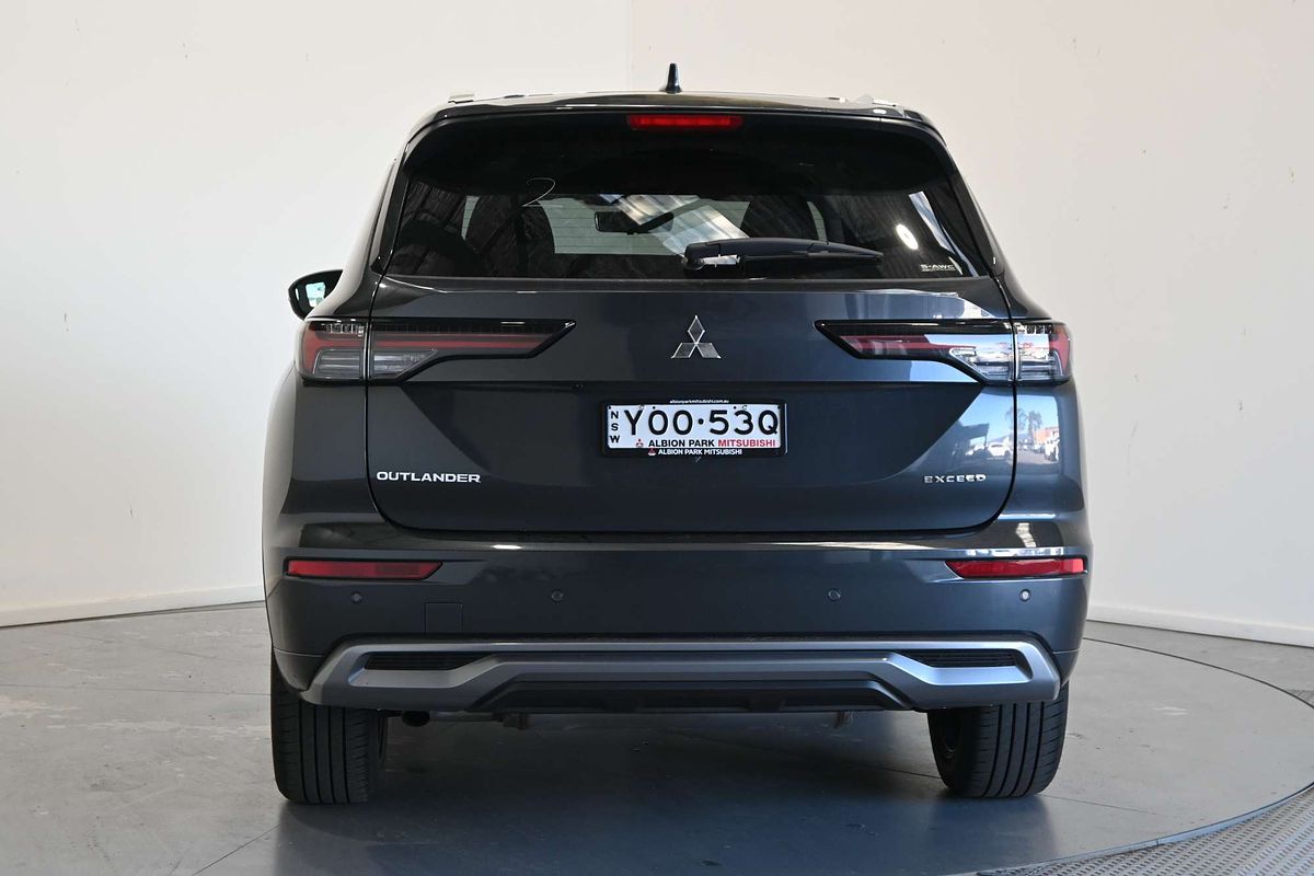 2025 Mitsubishi Outlander Exceed ZM