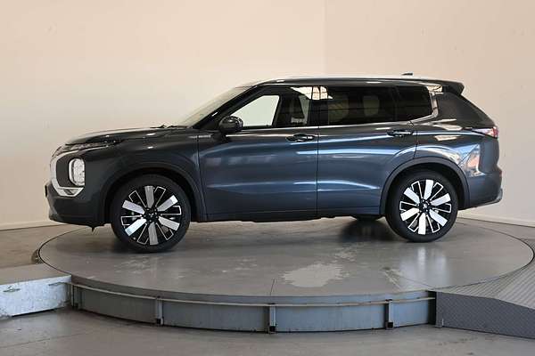 2025 Mitsubishi Outlander Exceed ZM