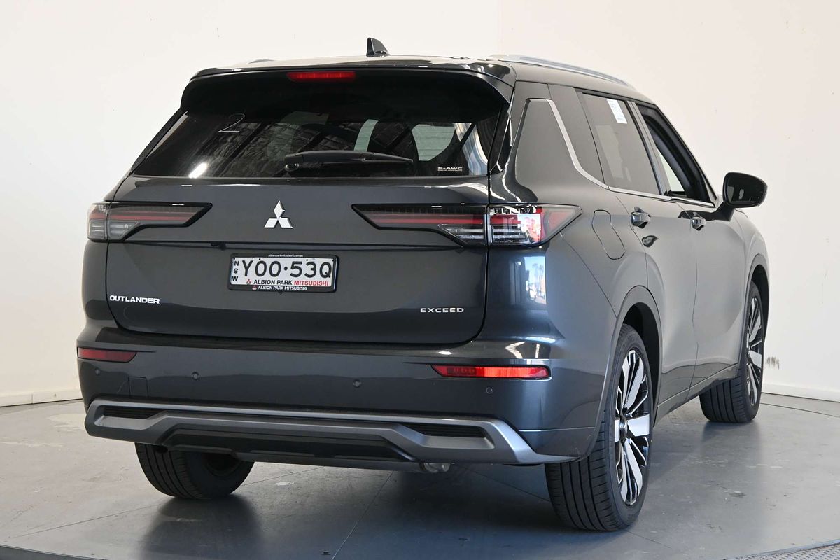 2025 Mitsubishi Outlander Exceed ZM