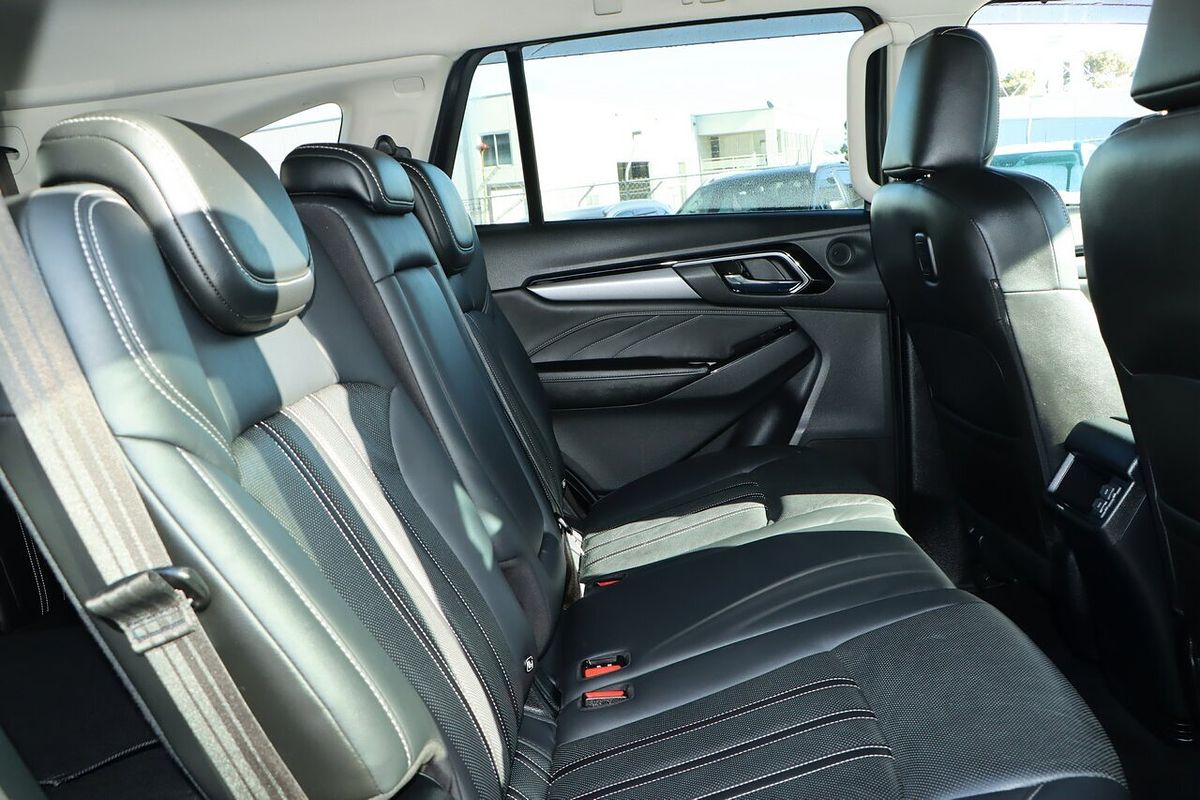 2021 Isuzu MU-X LS-T
