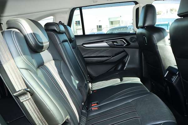 2021 Isuzu MU-X LS-T