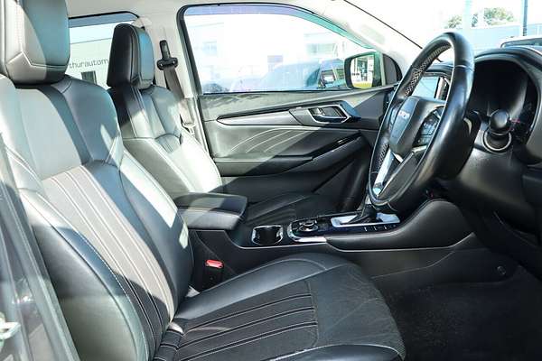 2021 Isuzu MU-X LS-T