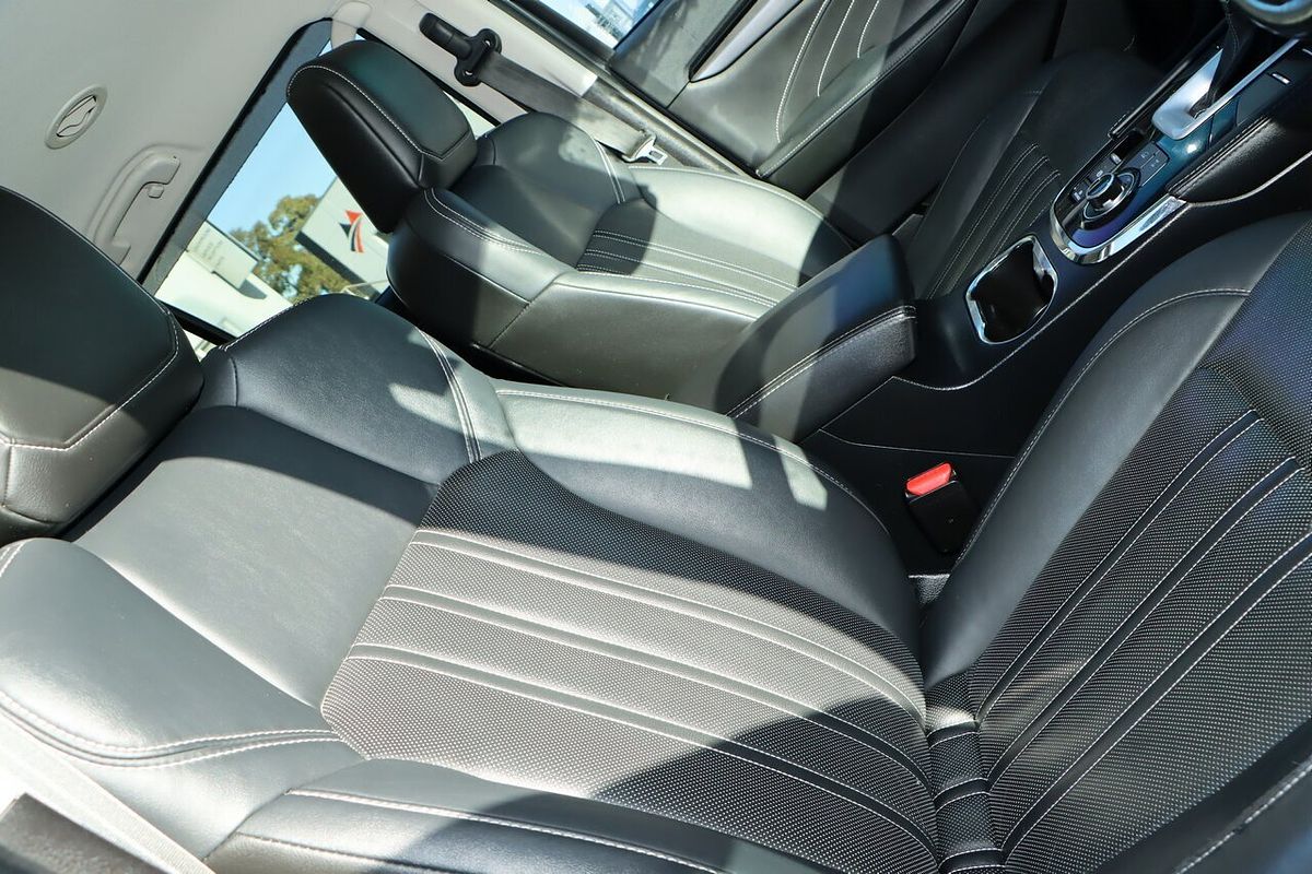 2021 Isuzu MU-X LS-T