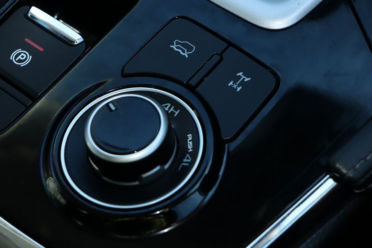 2021 Isuzu MU-X LS-T