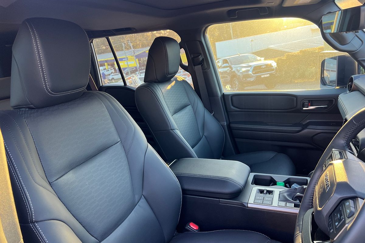 2024 Toyota Landcruiser Prado Altitude GDJ251R