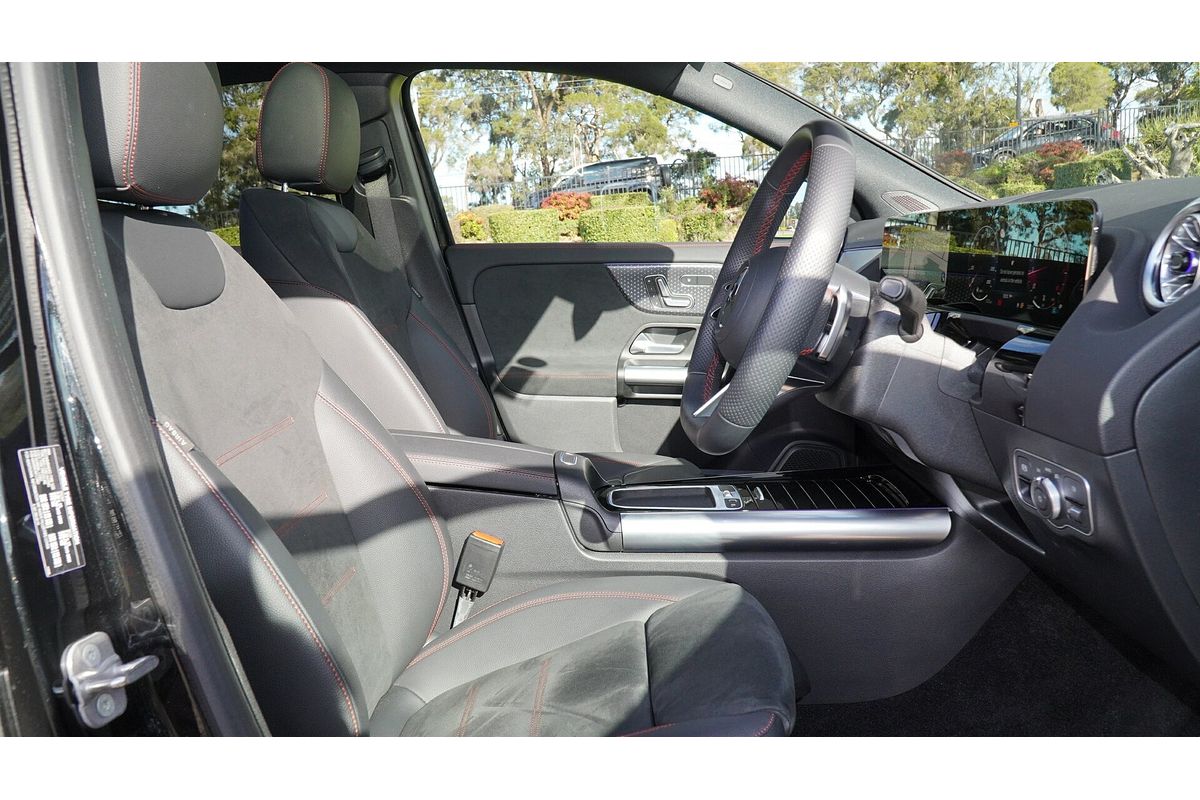 2025 Mercedes-Benz GLA-Class GLA200 H247