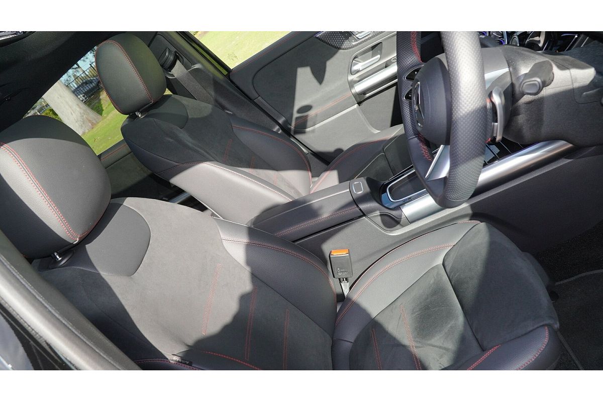 2025 Mercedes-Benz GLA-Class GLA200 H247