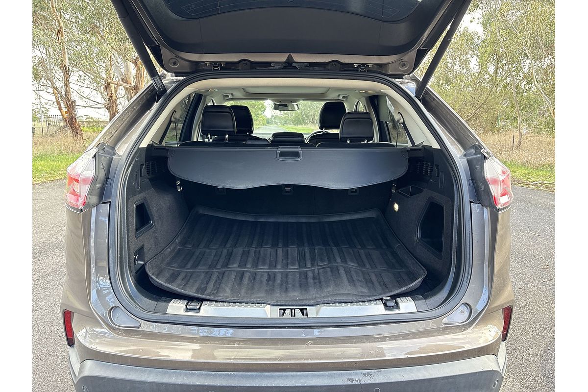 2019 Ford Endura Titanium CA