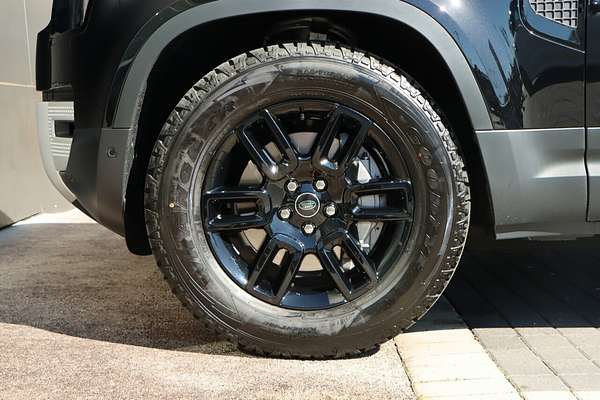 2025 Land Rover Defender 110 P400 S L663