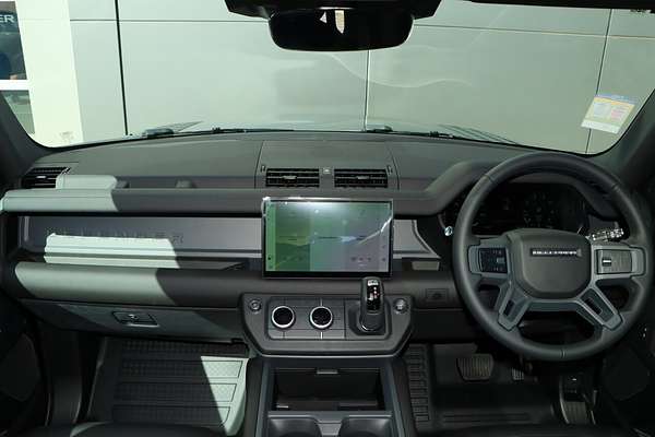 2025 Land Rover Defender 110 P400 S L663