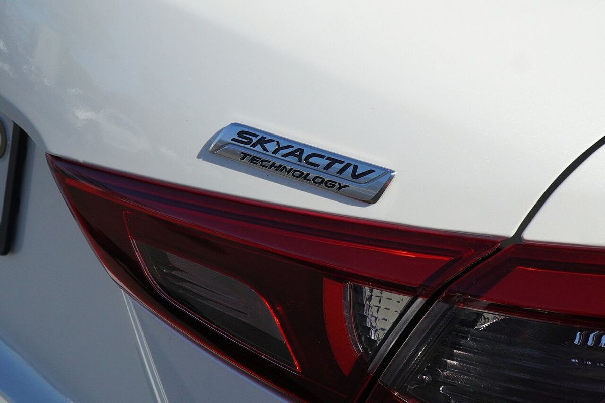 2016 Mazda 2 Maxx DL Series