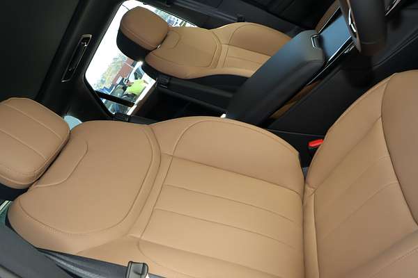2025 Land Rover Range Rover Sport D250 Dynamic SE L461