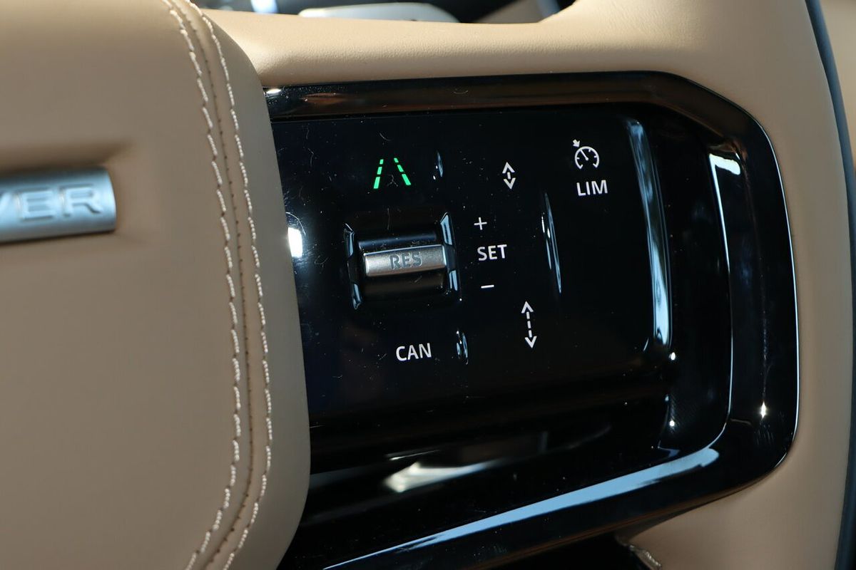 2025 Land Rover Range Rover Sport D250 Dynamic SE L461