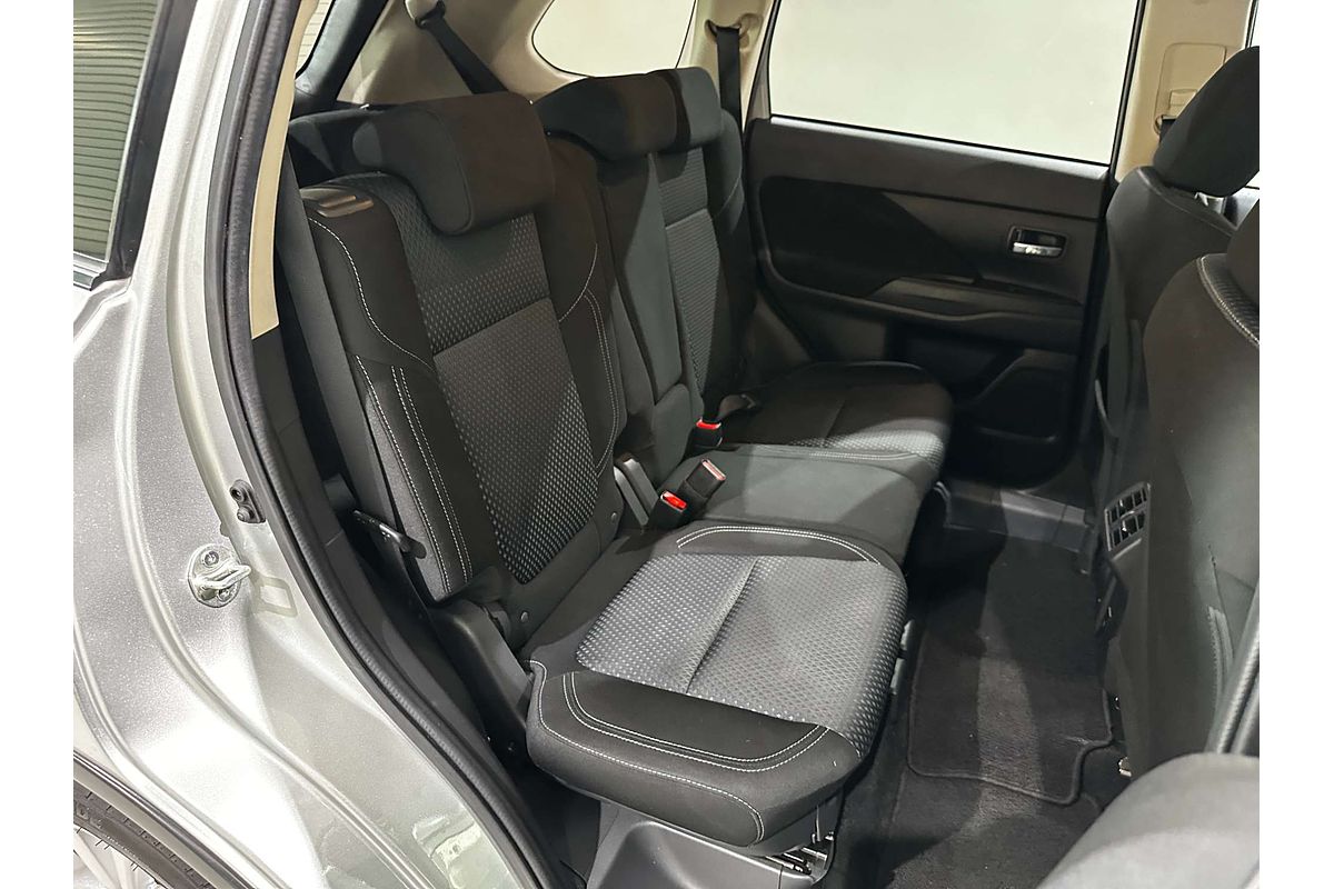 2021 Mitsubishi Outlander ES ZL