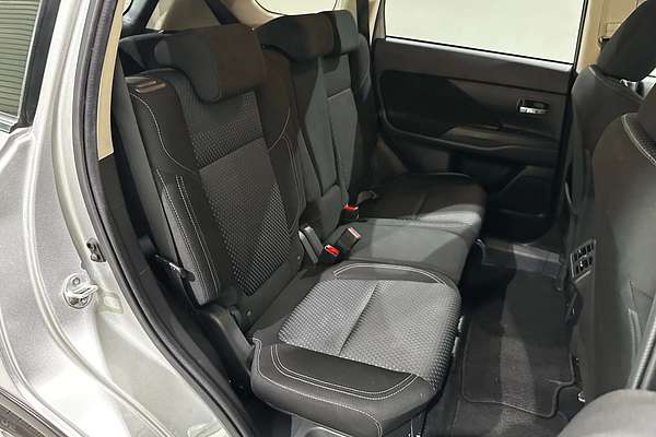 2021 Mitsubishi Outlander ES ZL