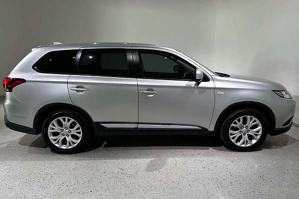 2021 Mitsubishi Outlander ES ZL