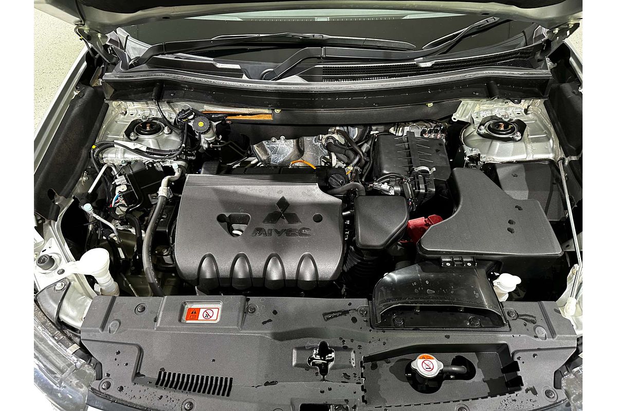2021 Mitsubishi Outlander ES ZL