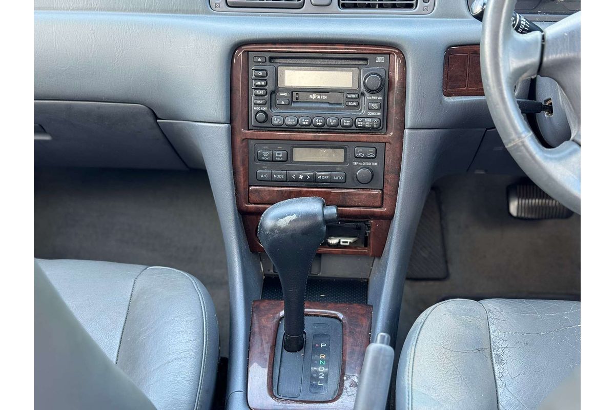 2000 Toyota Vienta Grande MCV20R