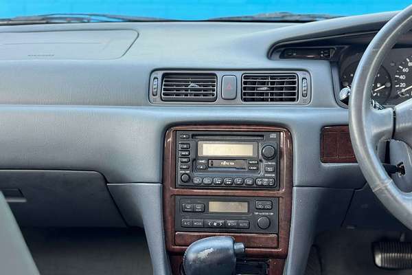 2000 Toyota Vienta Grande MCV20R